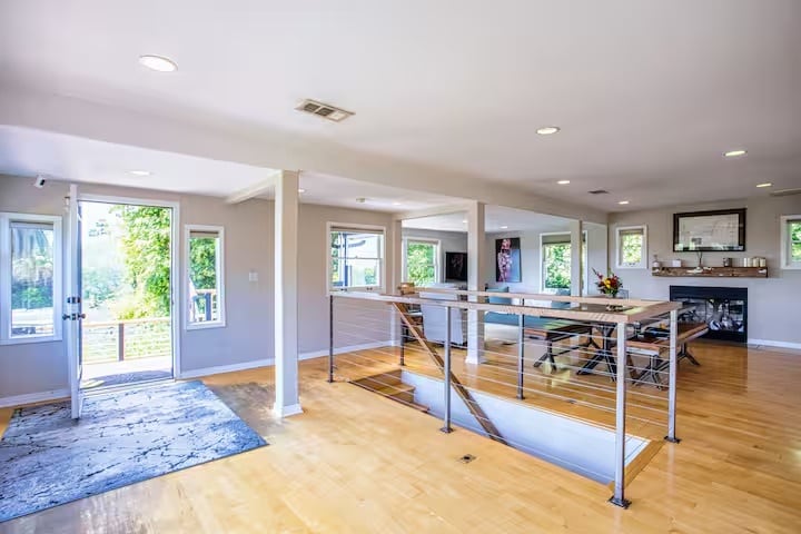 Building Photo - 2597 Dearborn Dr