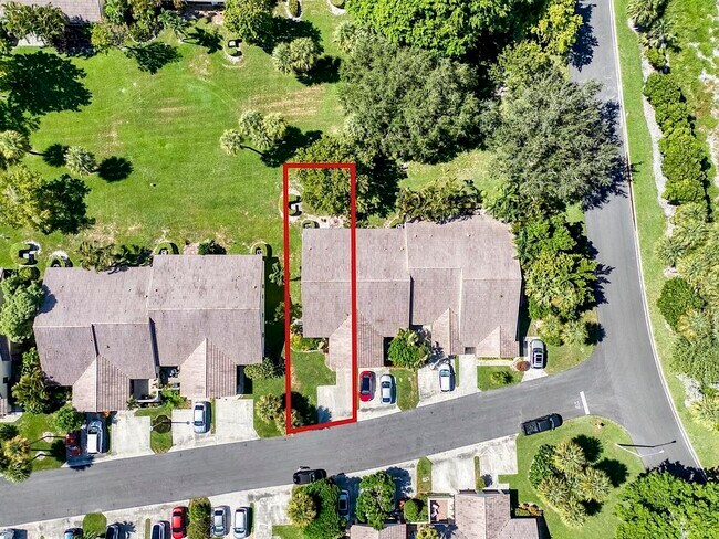 Building Photo - 416 Buttonwood Pl