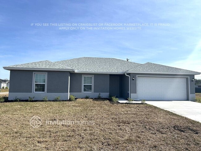 Building Photo - 711 NE 1st Ave