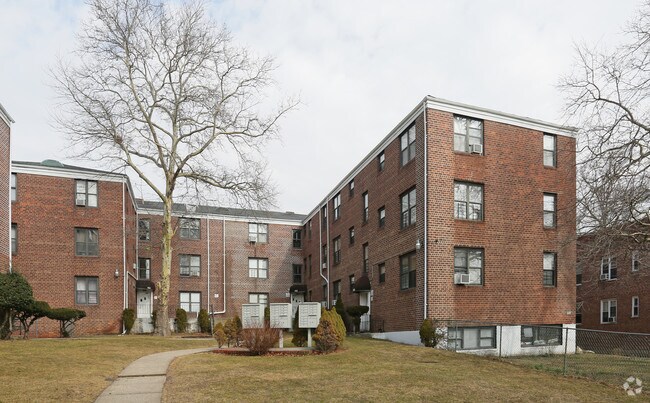 Building Photo - 155 S Ocean Ave