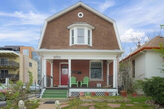 Building Photo - Starter Two Bedroom in Great Neighborhood