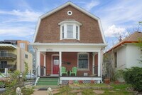Building Photo - Starter Two Bedroom in Great Neighborhood