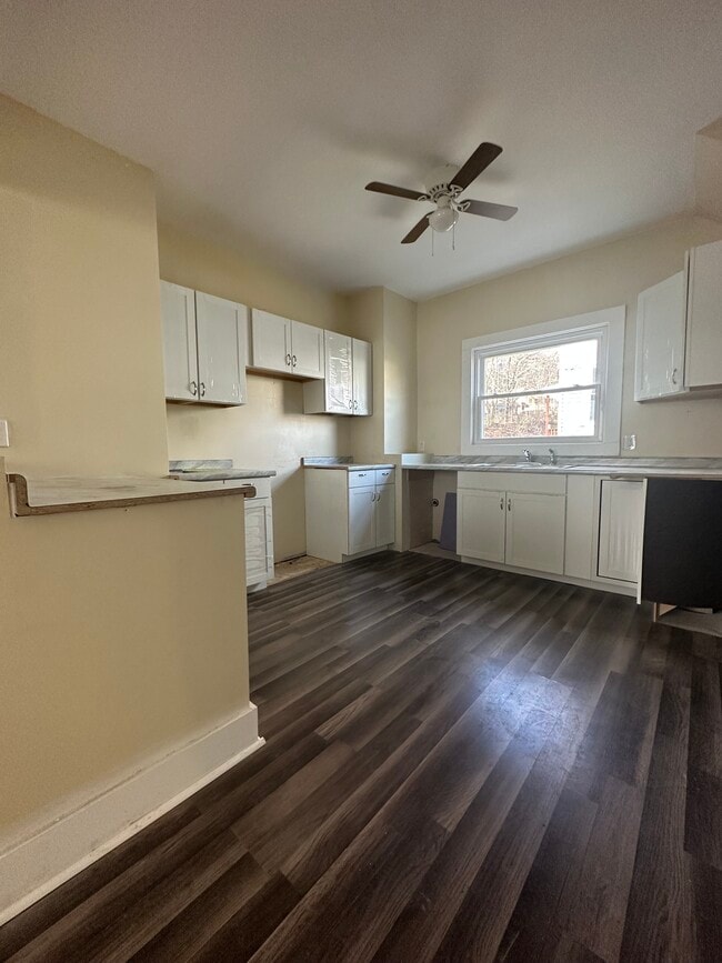 Kitchen - 1043 Wade St