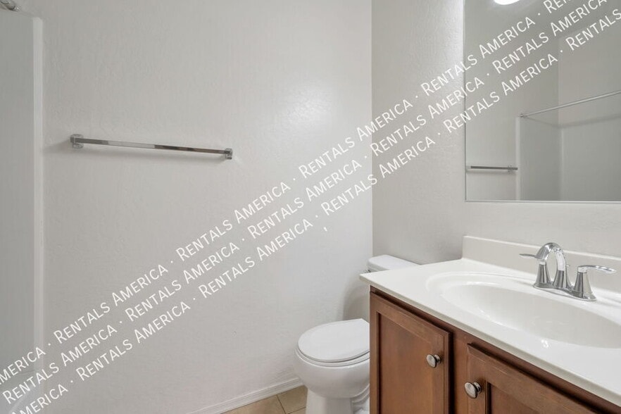 Building Photo - 1250 S Rialto