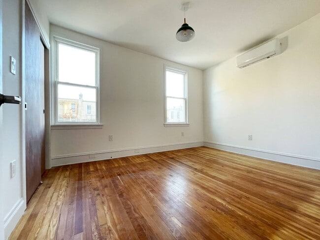 Building Photo - 62-30 60th Dr