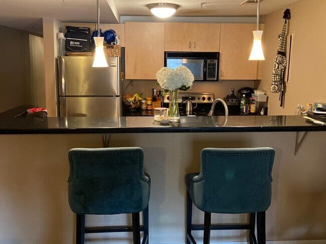 Building Photo - 385 Ralph McGill Blvd NE