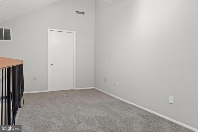 Building Photo - 902 Aspen Dr