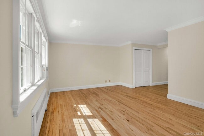 Building Photo - 590 Bedford Rd
