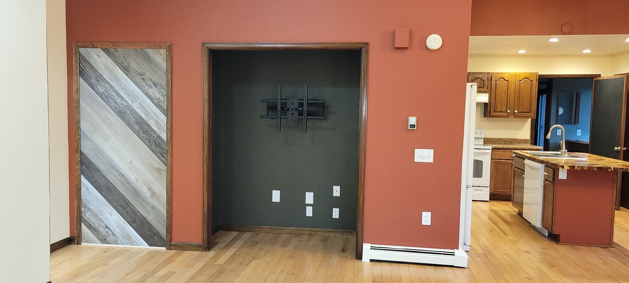 Building Photo - 6290 Wolff St