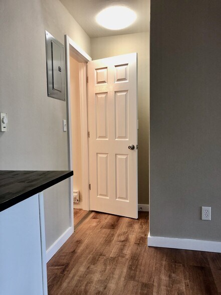 Building Photo - 3602 NE 73rd Pl