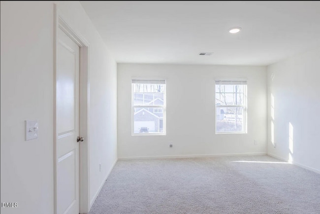 Building Photo - 956 Rift Vly Dr