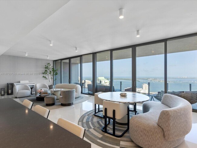 Building Photo - 300 Biscayne Blvd Way