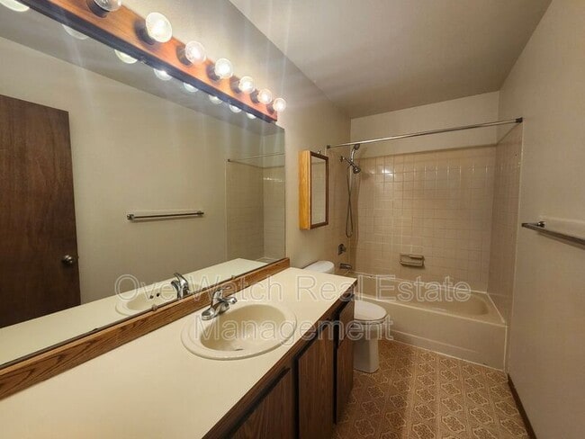 Building Photo - 167 Michael Ct