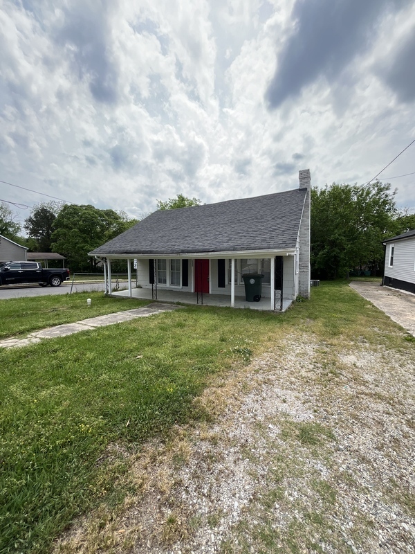 Building Photo - 1003 Locke St