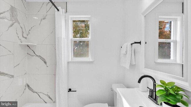 Building Photo - 2529 Liberty Pkwy