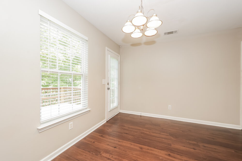 Building Photo - 702 Holland Ridge Dr