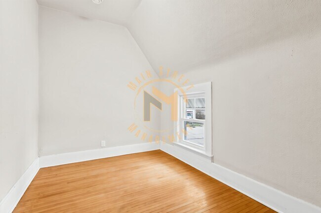 Building Photo - 503 N Michigan St