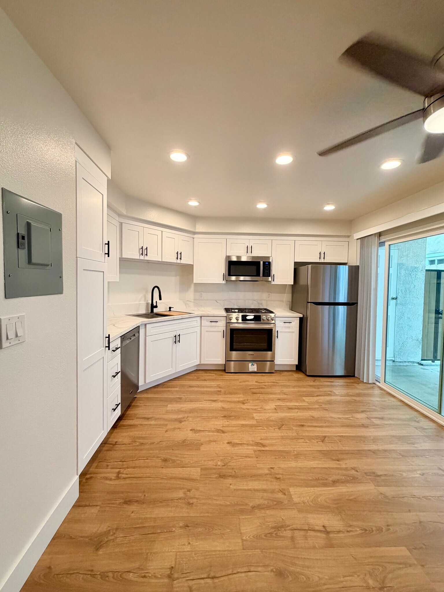 Kitchen - 310 20th St