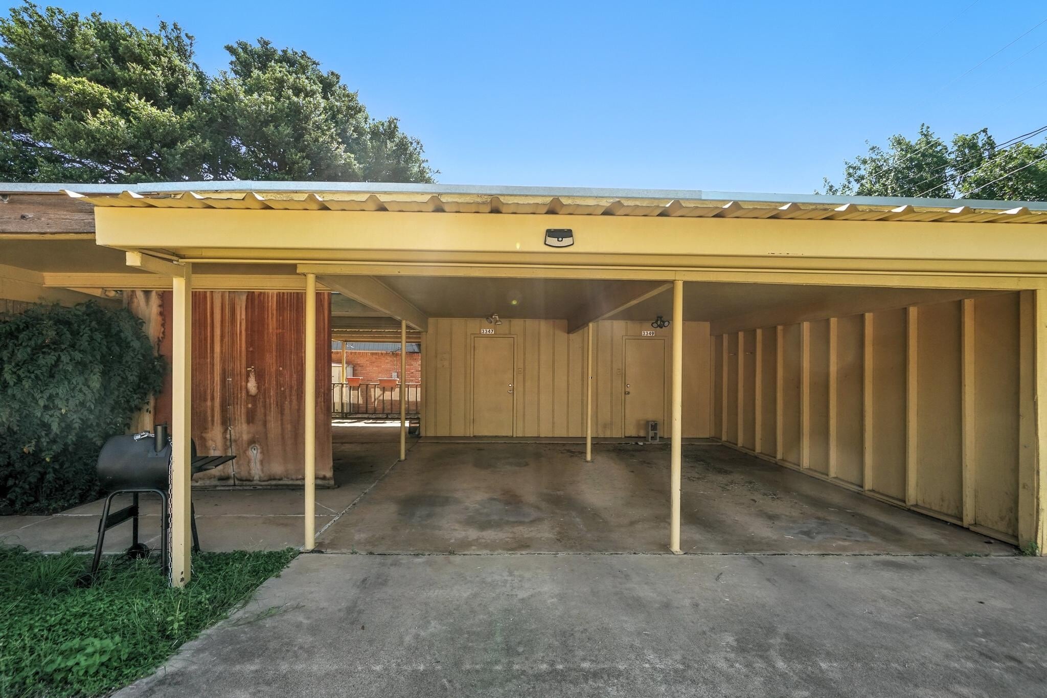 Building Photo - 3347 S 27th St