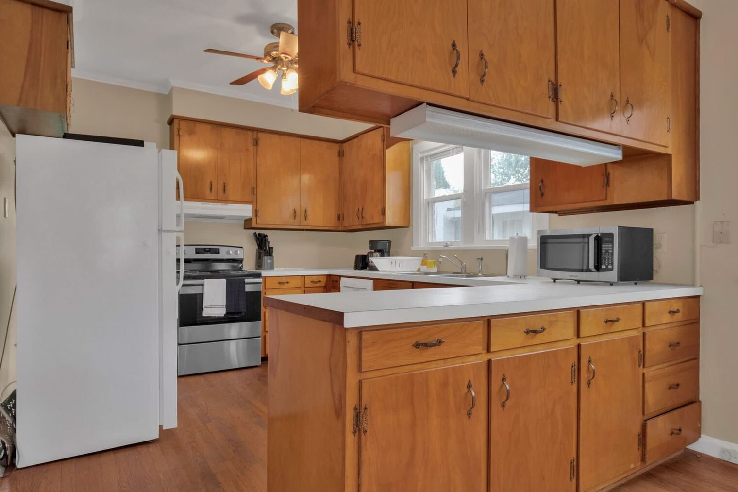 Building Photo - 1713 Fort Bragg Rd