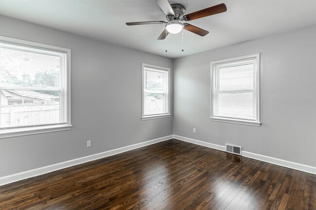 Building Photo - 345 S White Station Rd