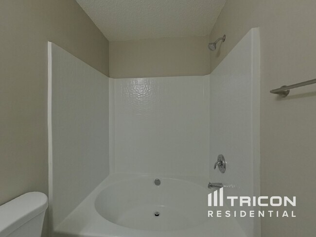 Building Photo - 1005 Alston Hill Dr