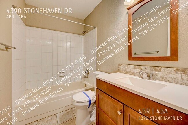 Building Photo - 4390 Stonehaven Dr