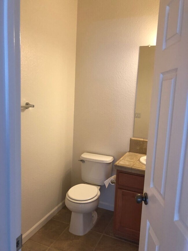 Building Photo - 1571 Thurman Way