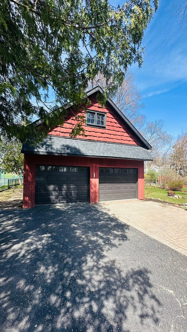 Building Photo - 124 W Crystal Lake Ave