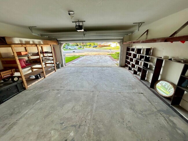 Building Photo - 22822 Pinewood Ct