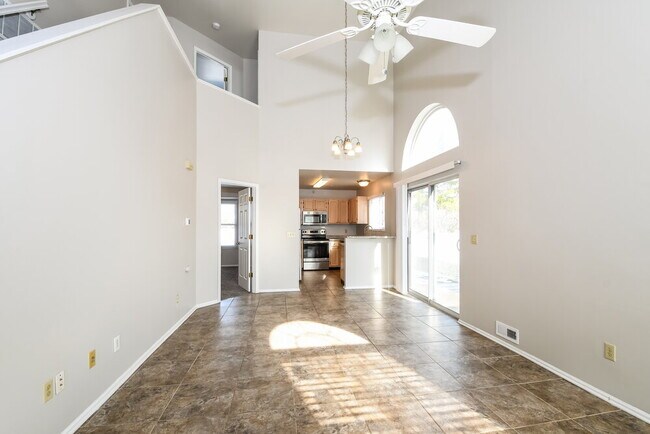 Building Photo - 753 Liberty Village Dr