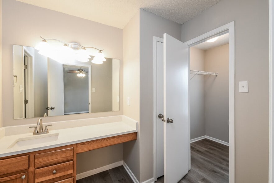 Building Photo - 6670 Black Antler Cir