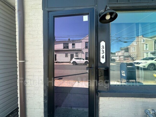 Building Photo - 334 Lehman St