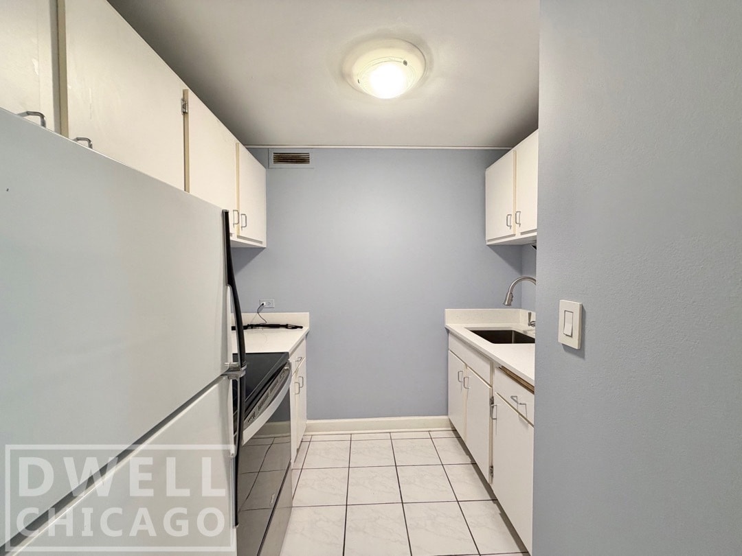 Building Photo - 233 E Erie St