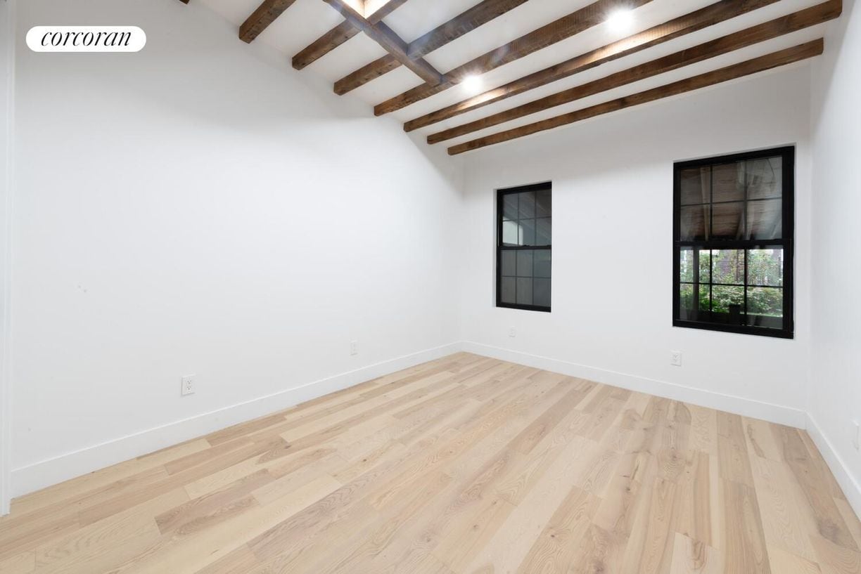 Building Photo - 183 Green St