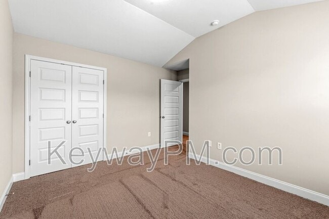 Building Photo - 571 Yuma Ln