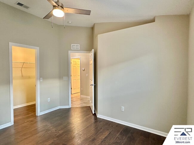 Building Photo - 32 Pierce Ln