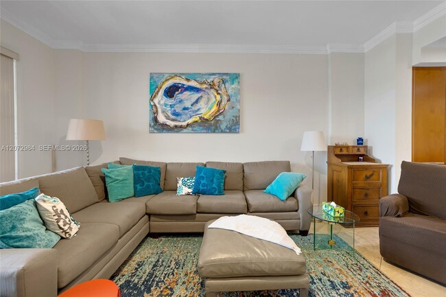 Building Photo - 4445 El Mar Dr