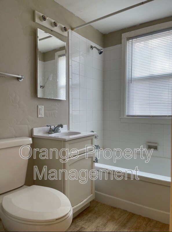 Building Photo - 824 N 46th St