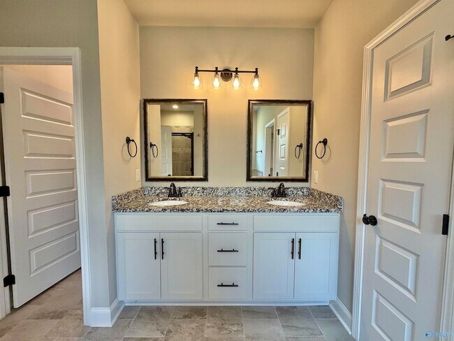Building Photo - 12804 Hudbug Dr