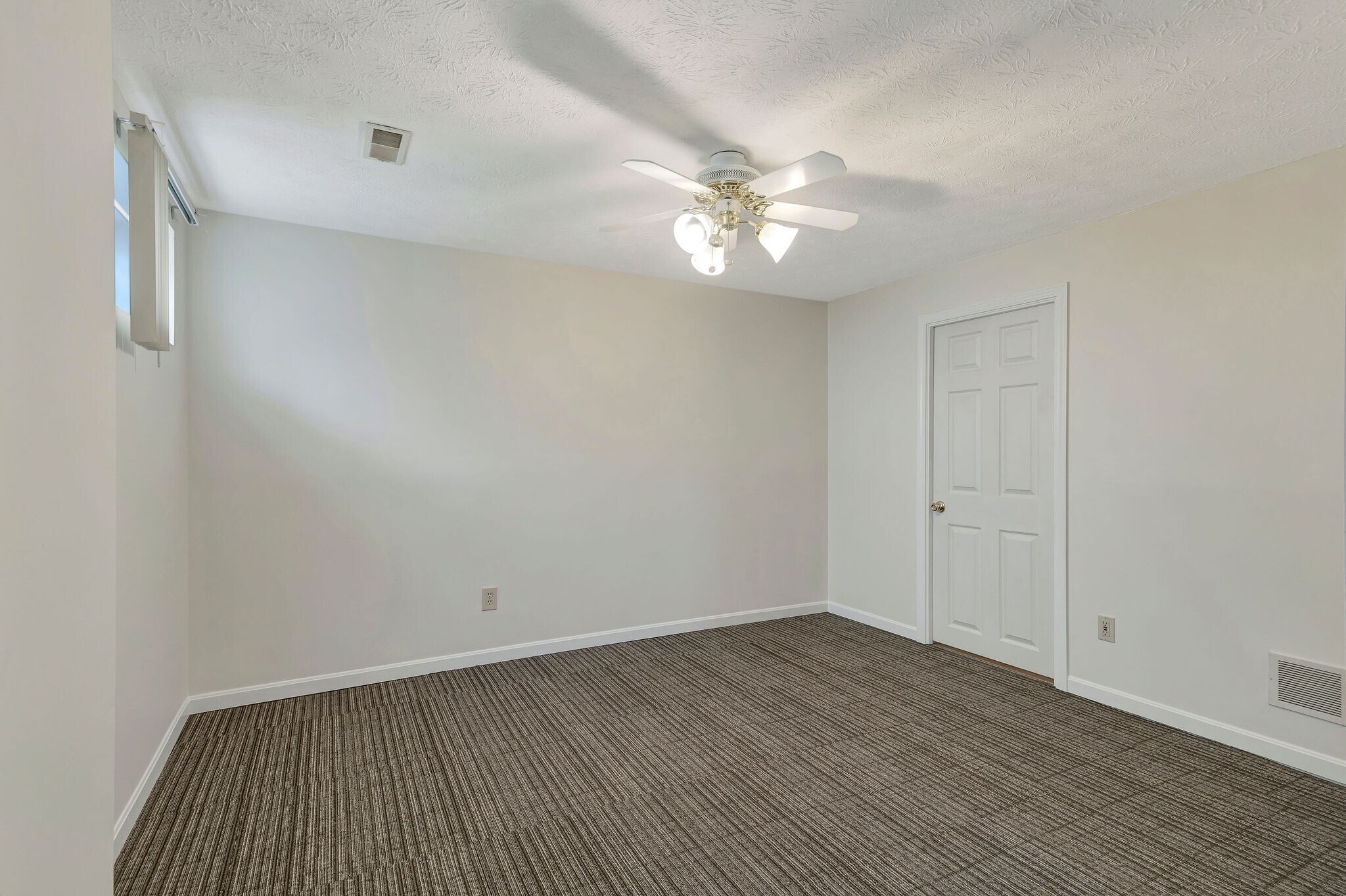 Building Photo - 206 Glenwood Ave