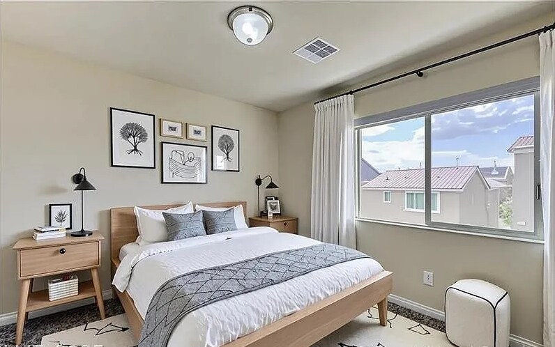 Building Photo - 7157 S Mann St