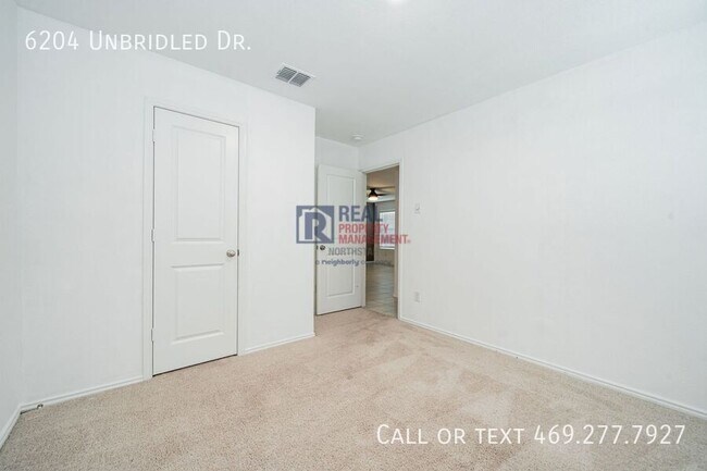 Building Photo - 6204 Unbridled Dr