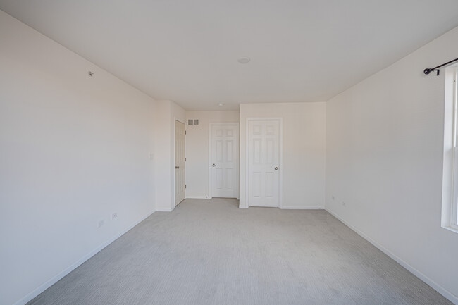 Building Photo - 4449 Monroe Ct