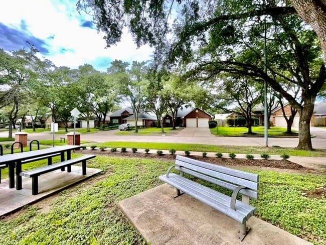 Building Photo - 4714 Plantation Colony Dr