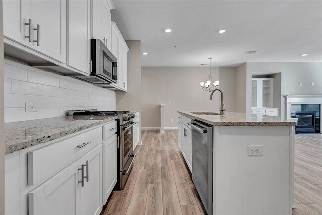 Building Photo - 1376 Elderwood Way