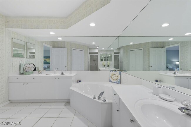 Building Photo - 3605 Corinthian Way