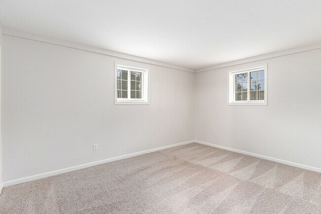 Building Photo - Almont Terrace Apartments
