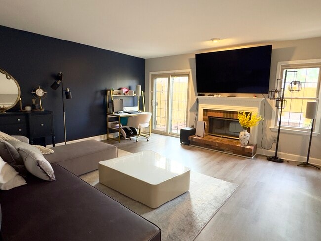 Building Photo - 3832 Charles Ave