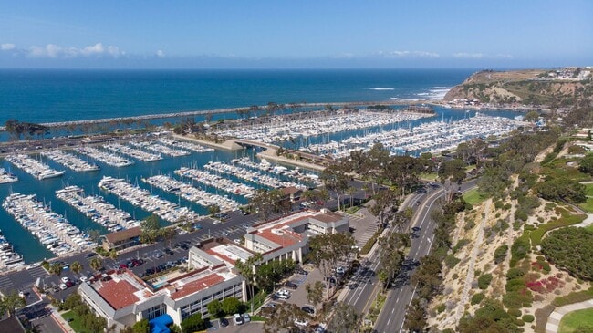 Building Photo - Lantern District 3 Bedroom Home in Gated C...